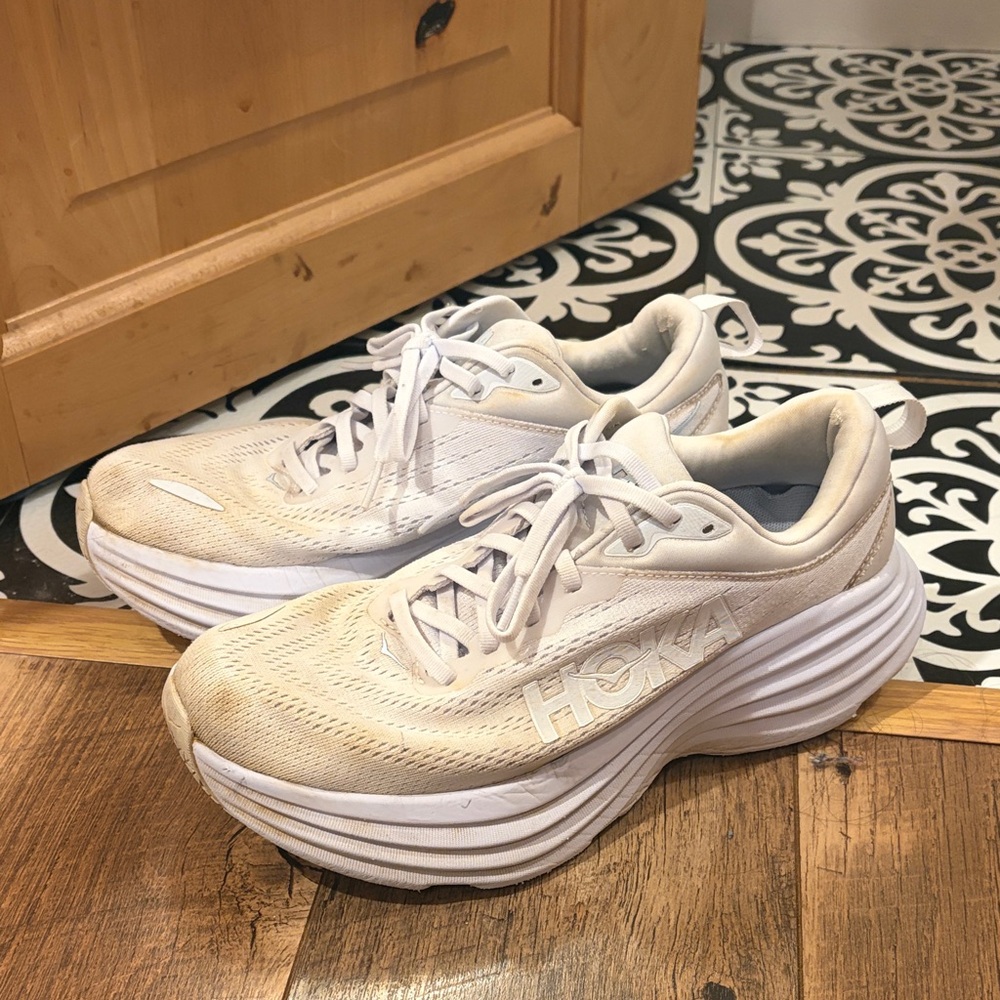 Hoka Bondi 8 Women’s 8.5 D (wide)